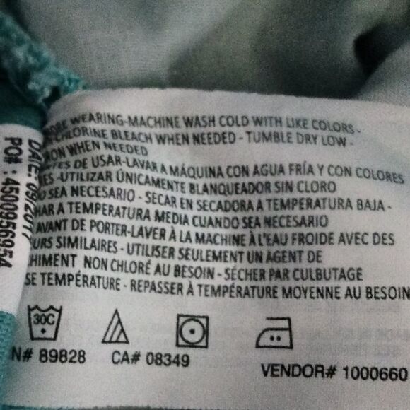 "Gloria Vanderbilt" woman's cropped pants. - Picture 9 of 9